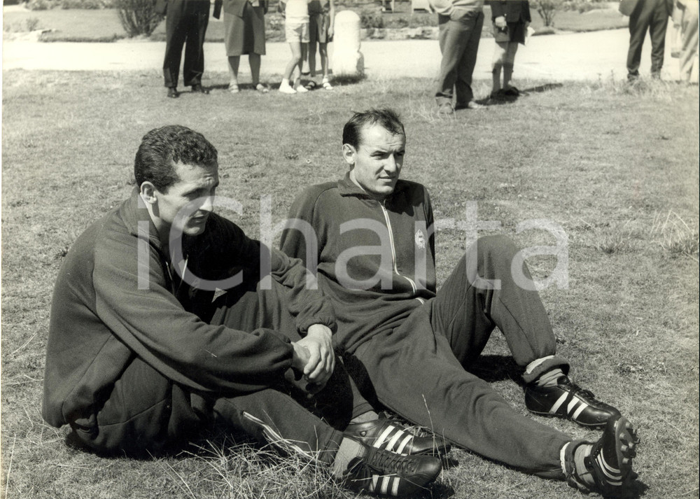 Fotografia d epoca originale 1970 ca CALCIO Nazionale UNGHERIA Florian ALBERT Ferenc BENE Foto 30 x 24 cm 1