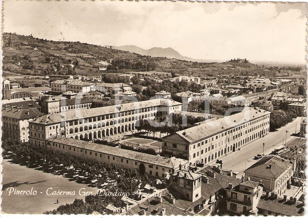 Cartolina originale da collezione 1955 PINEROLO TO Veduta aerea caserma generale Dardano FENULLI  FG VG 1