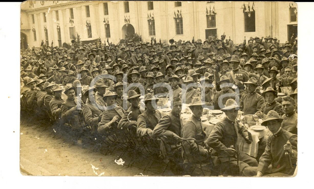 Fotografia d epoca originale 1920 ca TORINO Brindisi degli allievi della Scuola Militare Foto CAPELLO FP 1