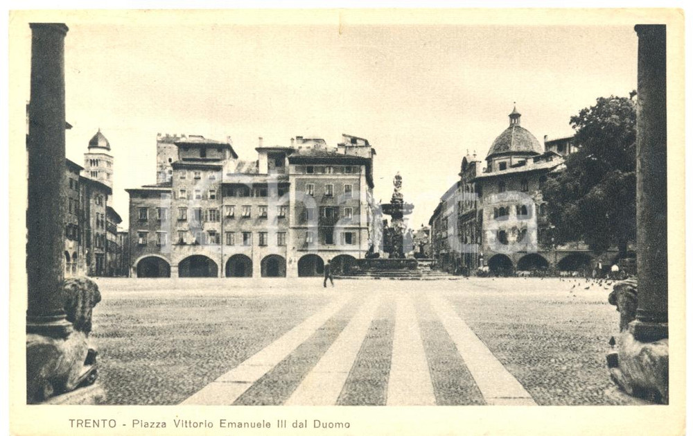 Cartolina originale da collezione 1935 TRENTO Piazza VITTORIO EMANUELE III vista dal DUOMO Cartolina ANIMATA FP VG 1