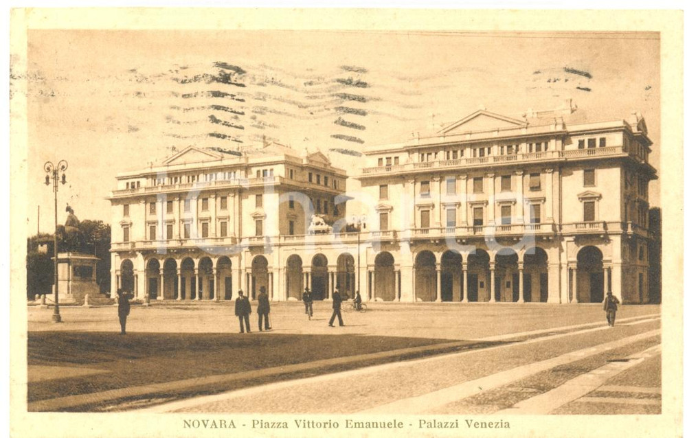 Cartolina originale da collezione 1929 NOVARA Palazzi VENEZIA Piazza VITTORIO EMANUELE Cartolina ANIMATA FP VG 1