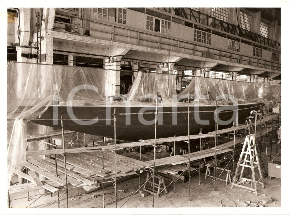 Fotografia d epoca originale 1985 ca VARAZZE Cantieri BAGLIETTO Scafo ITALIA Yacht club italiano Foto 1 1