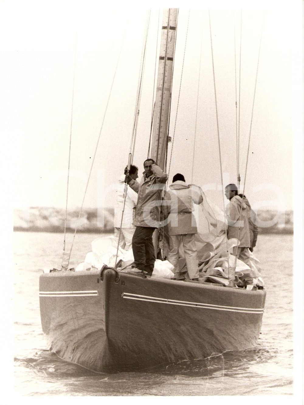 Fotografia d epoca originale 1983 NEWPORT USA Louis Vuitton Cup AZZURRA I4 Equipaggio a fine regata SAILING 1
