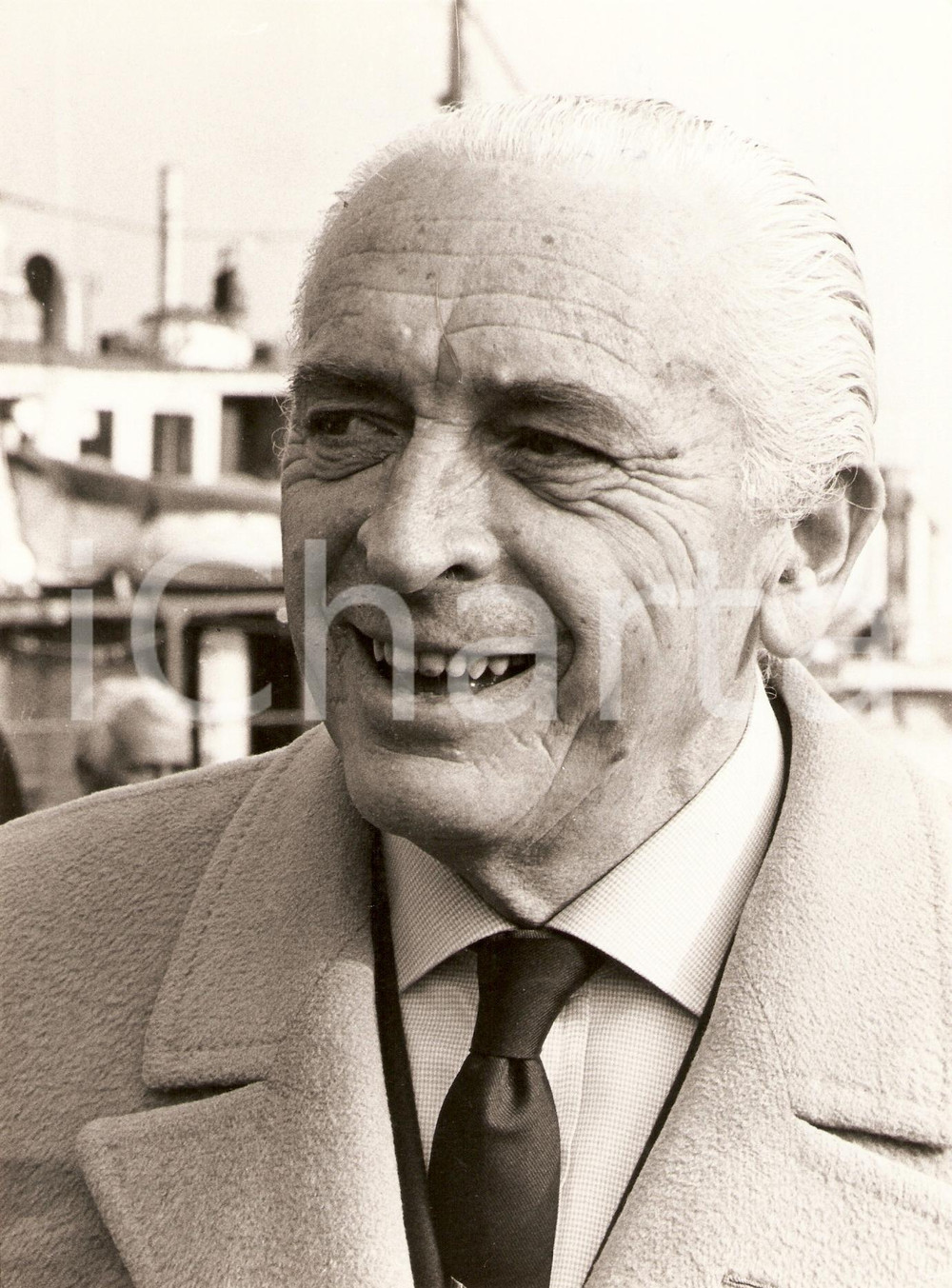 Fotografia d epoca originale 1985 VENEZIA VELA Varo AZZURRA II Giuseppe Beppe CROCE Presidente ISAF Regatta 1