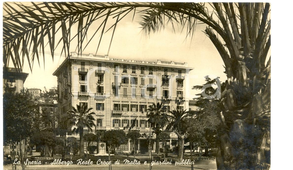 Cartolina originale da collezione 1943 LA SPEZIA Albergo Reale CROCE DI MALTA giardini pubblici Cartolina FP VG 1