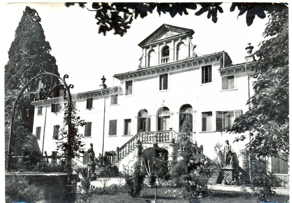 Cartolina originale da collezione 1957 ORSAGO TV Parco VILLA NINFAPRIULI CHASTONAY DA RE Cartolina DANNEGGIATA 1