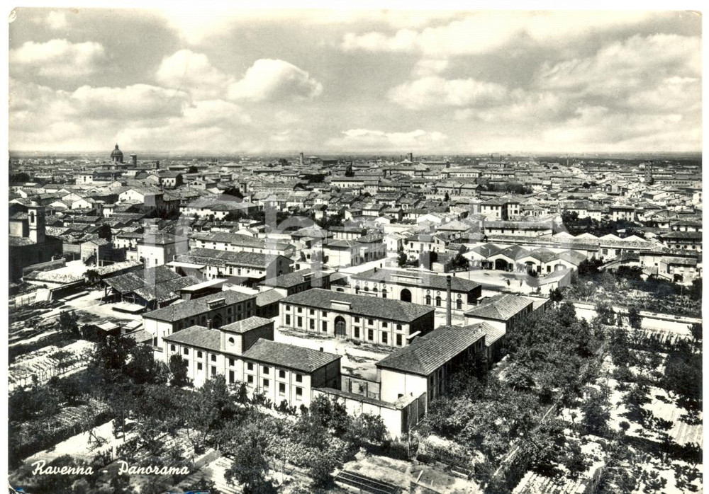 Cartolina originale da collezione 1957 RAVENNA Veduta panoramica con edificio Macello Cartolina postale FG VG 1