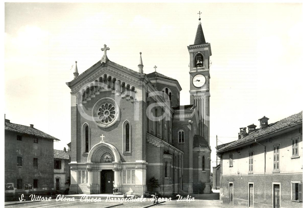 Cartolina originale da collezione 1955 ca SAN VITTORE OLONA MI Chiesa parrocchiale in Piazza ITALIA ANIMATA 1