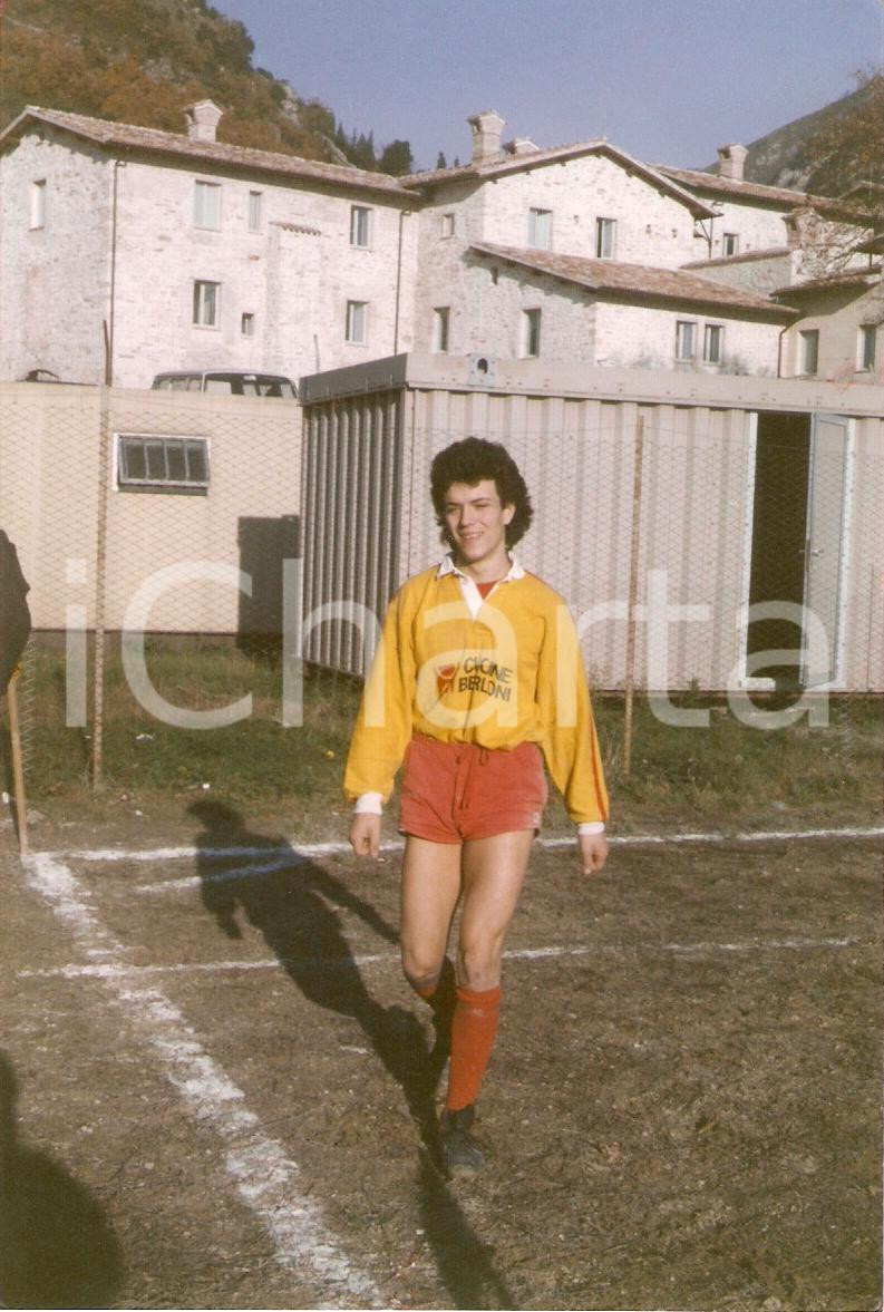 Fotografia d epoca originale 1990 ca PESARO Calcio Cucine BERLONI Luca VERSIENTI Ritratto Fotografia 1