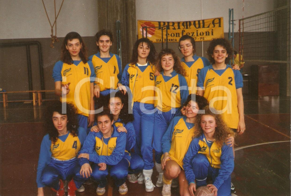 Fotografia d epoca originale 1990 ca PESARO Pallavolo femminile ROBURSPORT Volley Fotografia squadra 1