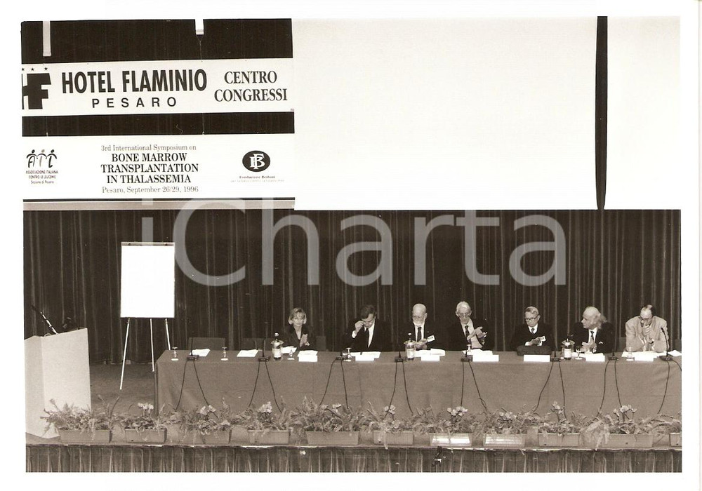 Fotografia d epoca originale 1996 PESARO Associazione contro Leucemia BONE MARROW TRANSPLANTATION Fotografia 1