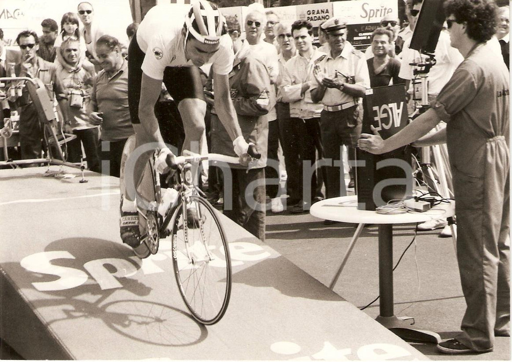 Fotografia d epoca originale 1989 PESARO Ciclismo GIRO D ITALIA Acacio DA SILVA MORA Partenza cronometro FOTO 1