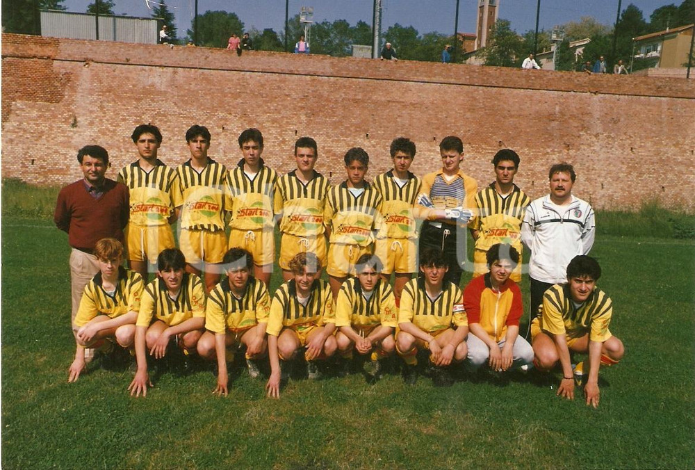 Fotografia d epoca originale 1990 ca CAGLI PU Calcio A.S.D. CAGLIESE Squadra allievi Fotografia 1