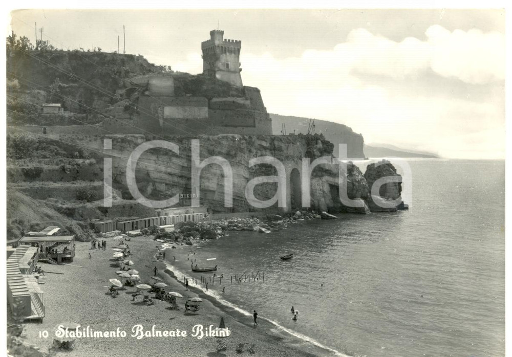Cartolina originale da collezione 1957 VICO EQUENSE NA Spiaggia Stabilimento balneare BIKINI FG VG ANIMATA 1