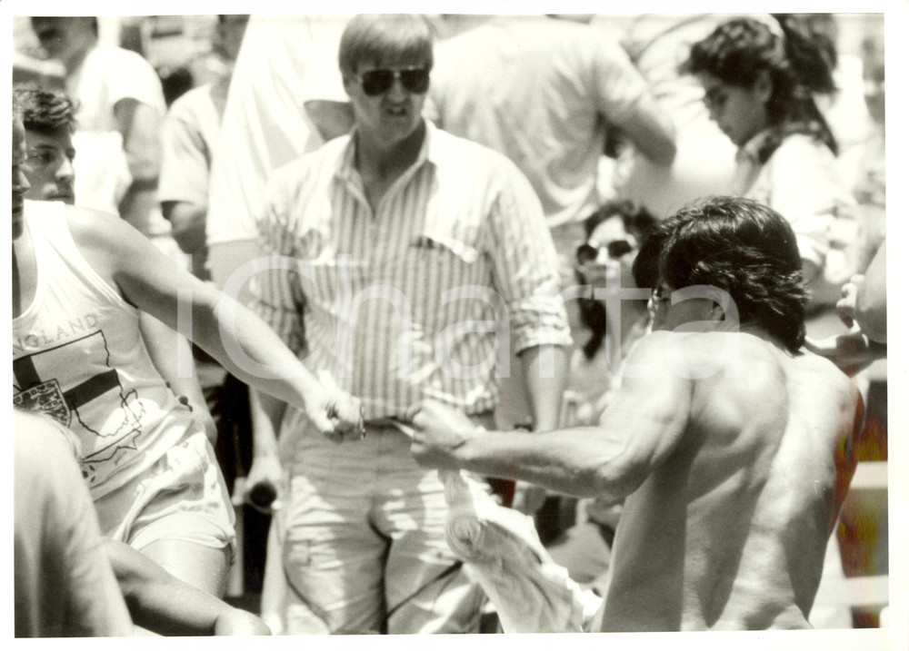 Fotografia d epoca originale 1986 MESSICO Mondiali ARGENTINA  INGHILTERRA Barra brava rivendicano FALKLAND 1