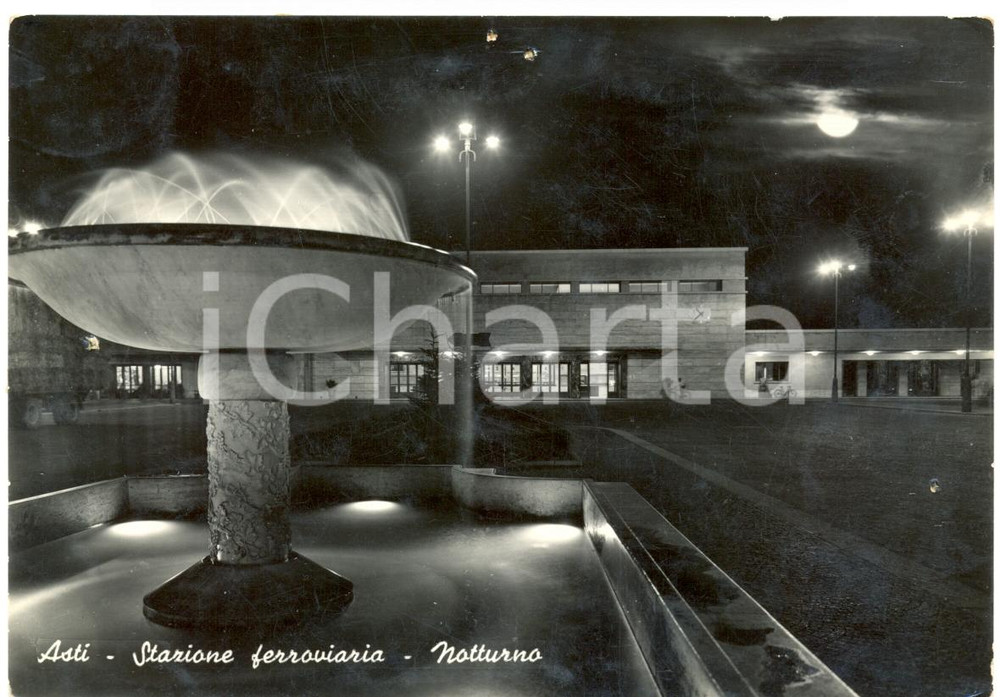 Cartolina originale da collezione 1954 ASTI Veduta notturna stazione ferroviaria Cartolina postale FG VG 1