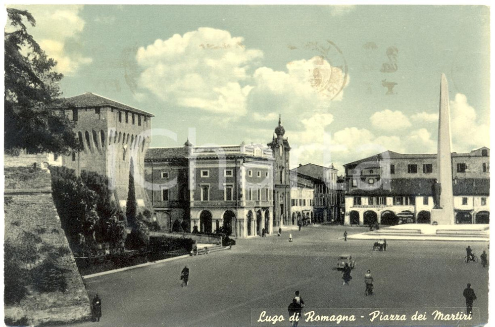 Cartolina originale da collezione 1958 LUGO DI ROMAGNA RA Piazza dei Martiri Cartolina postale FG VG ANIMATA 1