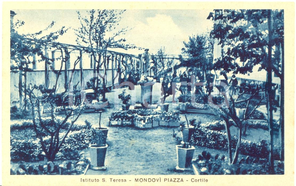 Cartolina originale da collezione 1950 MONDOVI  CU Cortile dell Istituto di SANTA TERESA Cartolina ANIMATA 1