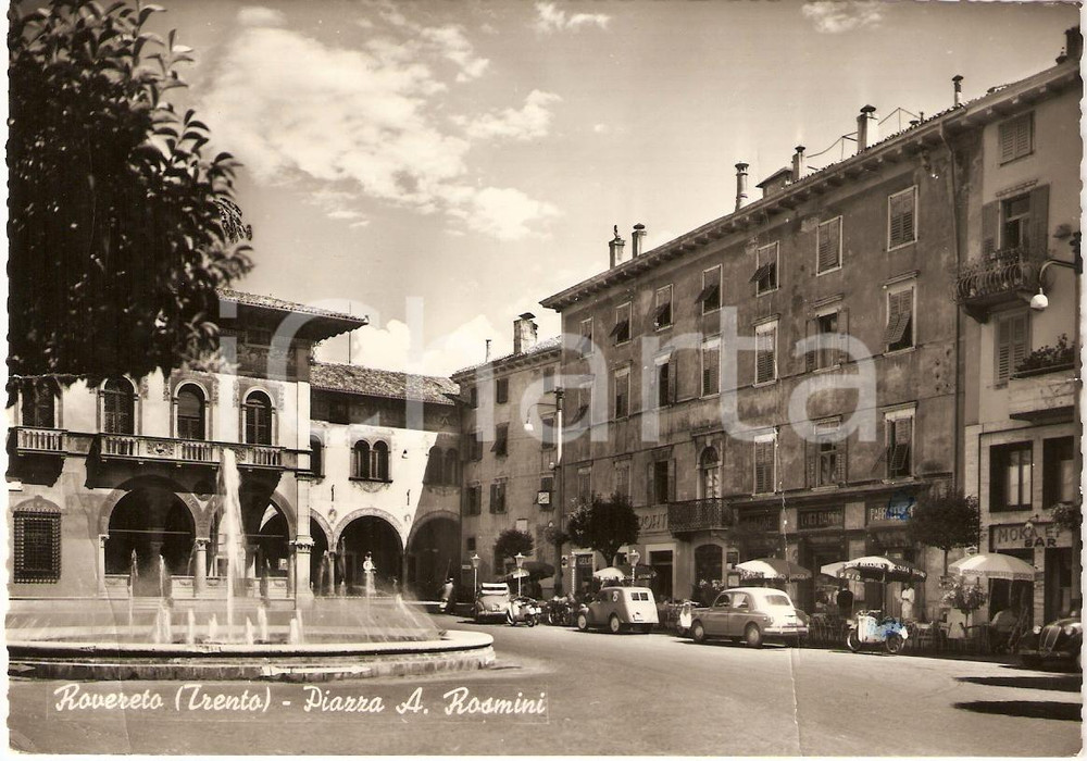 Cartolina originale da collezione 1958 ROVERETO TN Piazza Antonio ROSMINI Animata DANNEGGIATA Cartolina FG VG 1