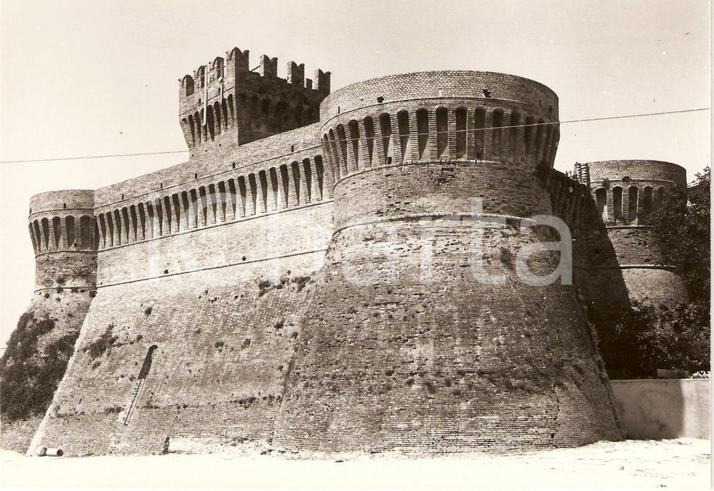 Cartolina originale da collezione 1955 ca URBISAGLIA MC Panorama della Rocca Medioevale Cartolina FG NV 1