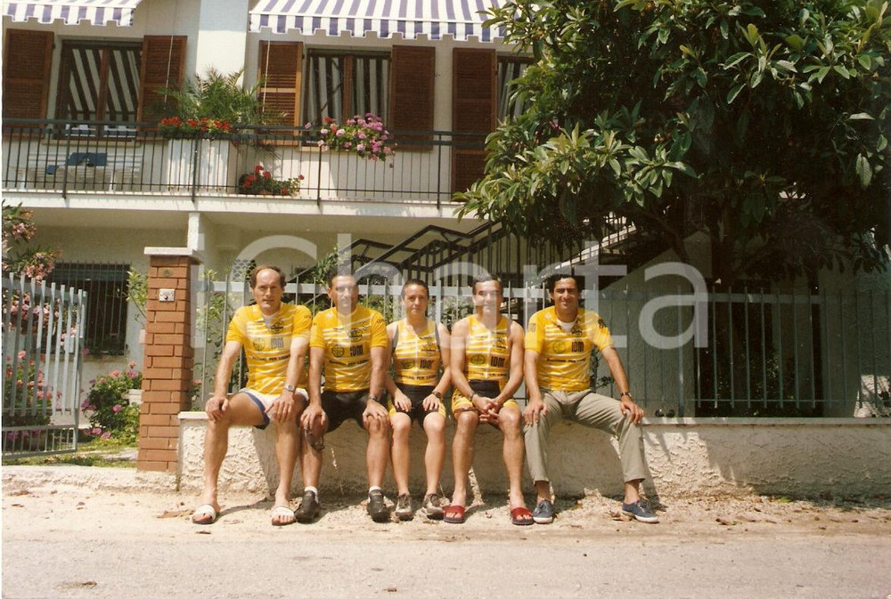 Fotografia d epoca originale 1990 ca FANO PU Ciclismo IDM PESARO Roberto CONTI Giovanna FURLANI Fotografia 1