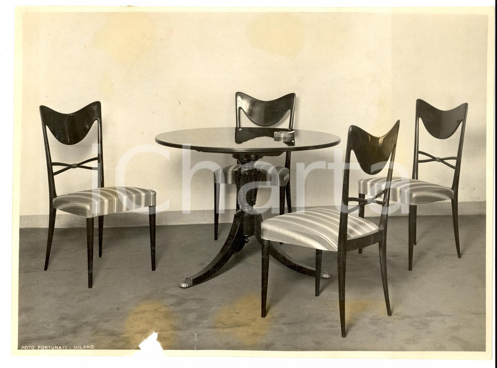 Fotografia d epoca originale 1960 ca SEVESO Mobili Fratelli BARNI Tavolo con sedie Foto DANNEGGIATA 1