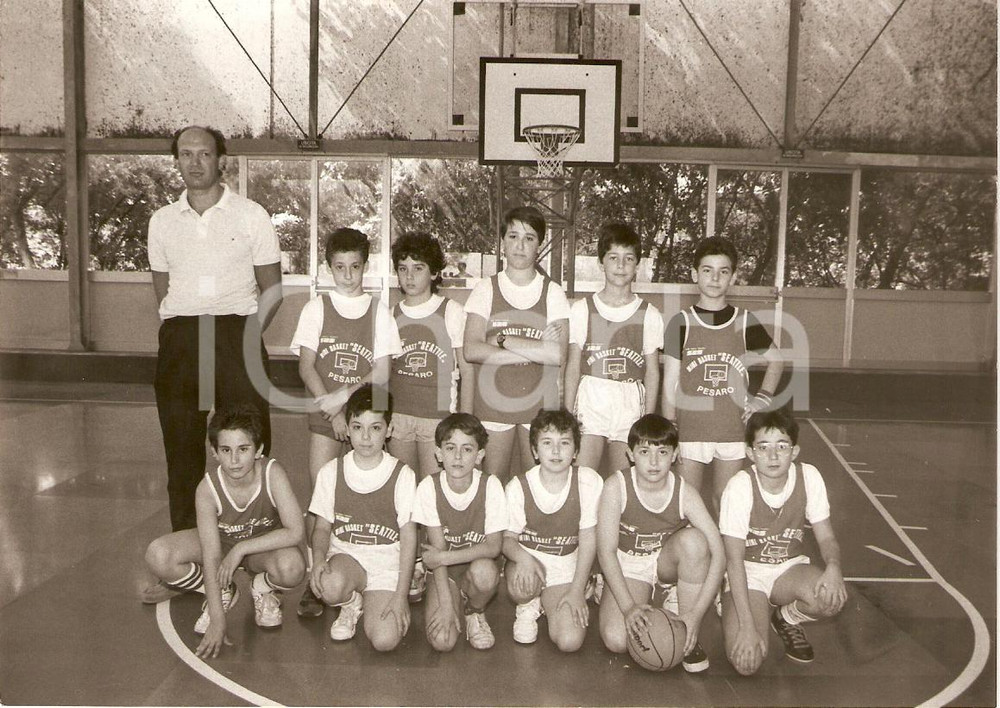 Fotografia d epoca originale 1990 ca PESARO Torneo minibasket Squadra SEATTLE Fotografia 1