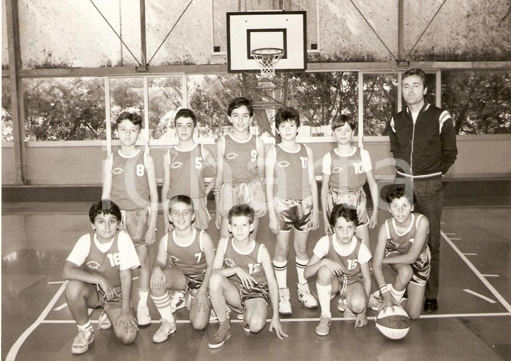 Fotografia d epoca originale 1990 ca PESARO Torneo minibasket TEAM 78 Fotografia di squadra 1