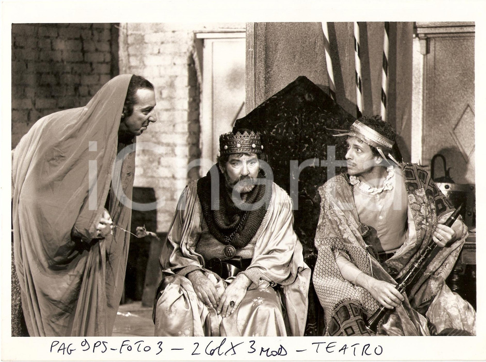 Fotografia d epoca originale 1990 TEATRO Cavalieri di Re Arthur Michele DE MARCHI Secondo DEGIORGI Foto 1
