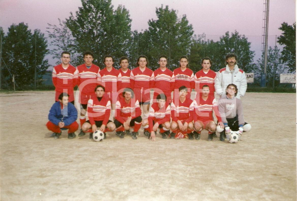 Fotografia d epoca originale 1990 ca ORCIANO PU Calcio Squadra promossa in II Categoria Fotografia 1