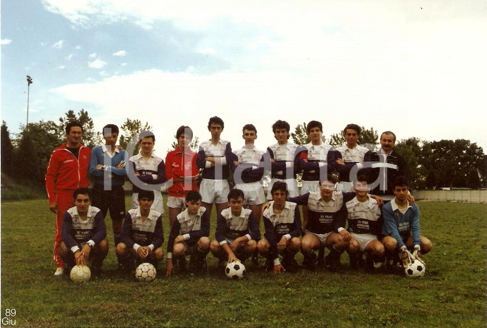 Fotografia d epoca originale 1989 MONTE PORZIO PU Calcio U.S. CASTELVECCHIO Squadra Allievi Fotografia 1