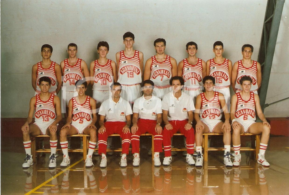 Fotografia d epoca originale 1985  1990 ca PESARO Basket SCAVOLINI PESARO Categoria Juniores Foto di squadra 1