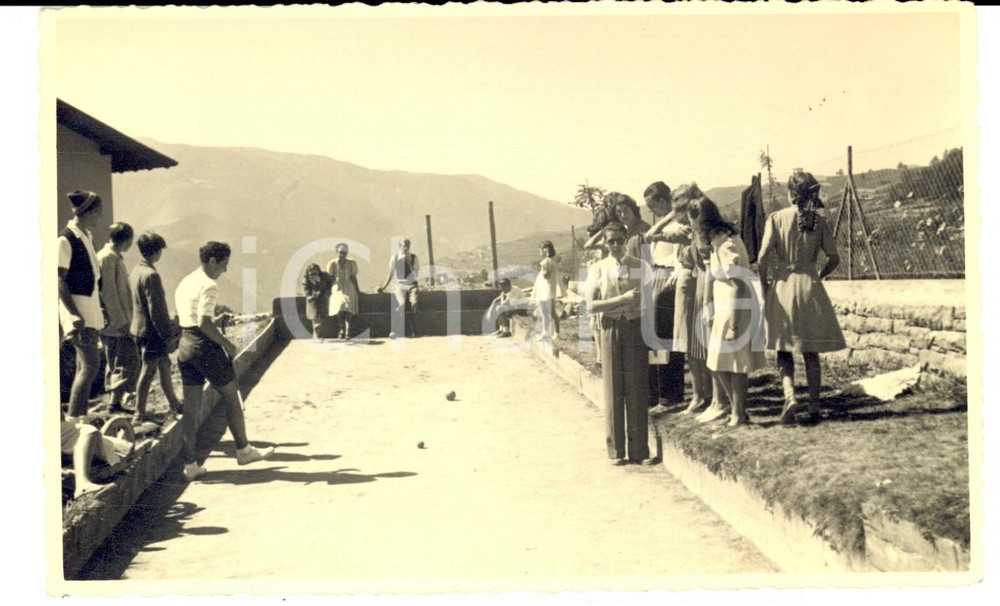Fotografia d epoca originale 1940 VARENA TN Torneo di bocce tra giovani in VAL DI FIEMME Foto 1