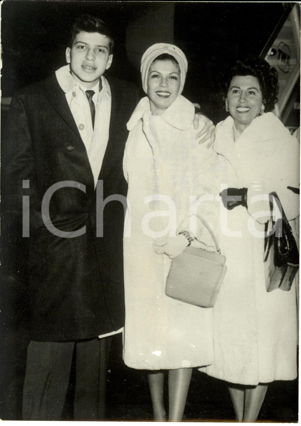 Fotografia d epoca originale 1963 USA Frank SINATRA Junior con una delle sue sorelle e la madre Fotografia 1