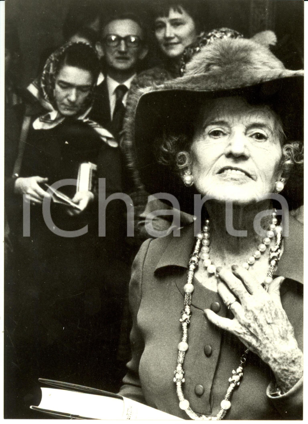 Fotografia d epoca originale 1984 WEST PALM BEACH FLORIDA Rose KENNEDY ricoverata per infezione polmonare 1