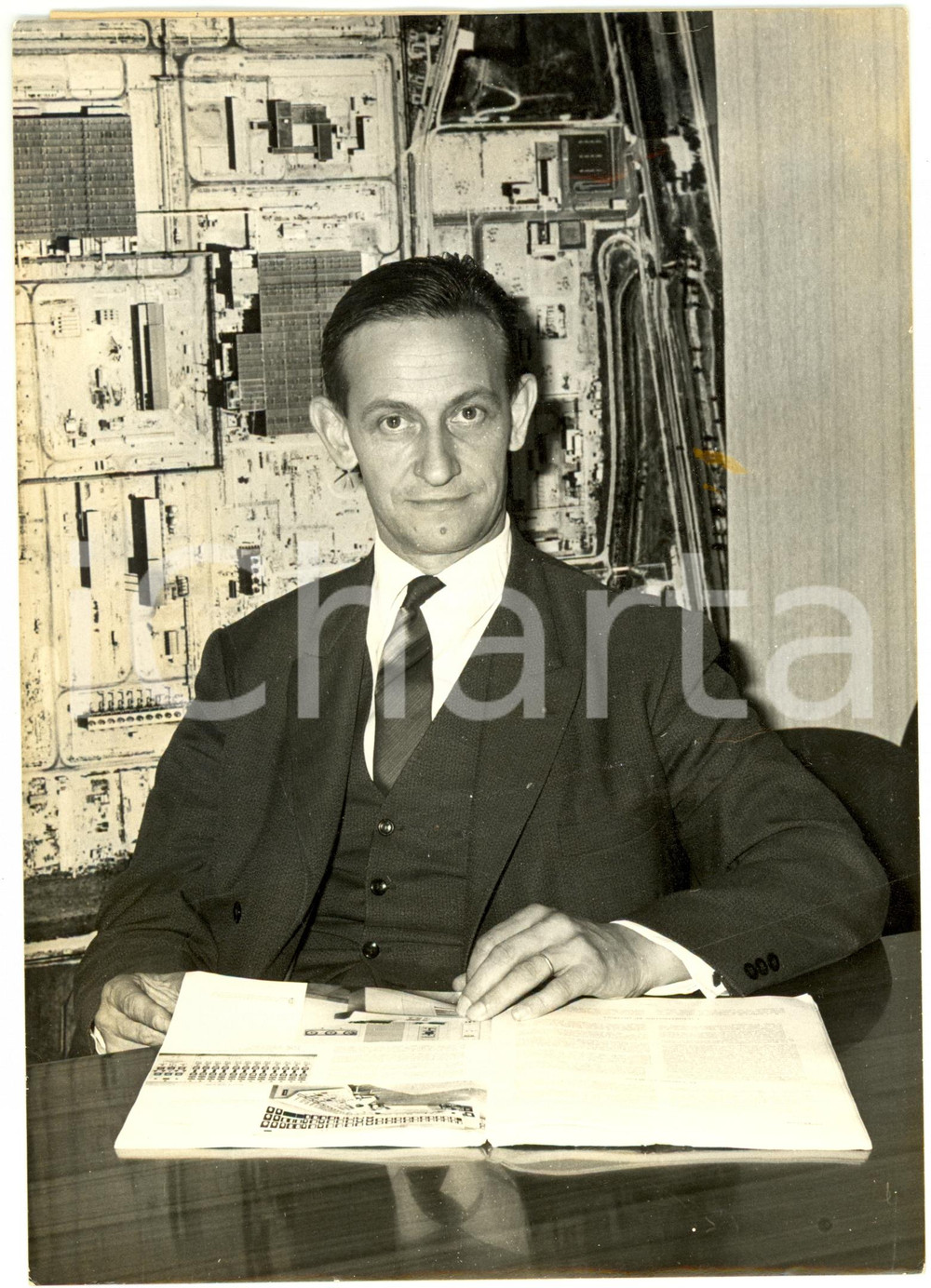 Fotografia d epoca originale 1966 PARIS Robert GALLEY delegato INFORMATICA fabbrica nucleare PIERRELATTE Foto 1