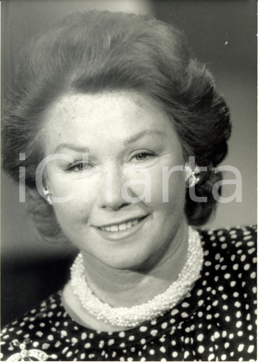 Fotografia d epoca originale 1989 PARIS Nadine ROTHSCHILD baronessa ospite SACRE SOIREE TF1 Foto pubblicitÃ 1