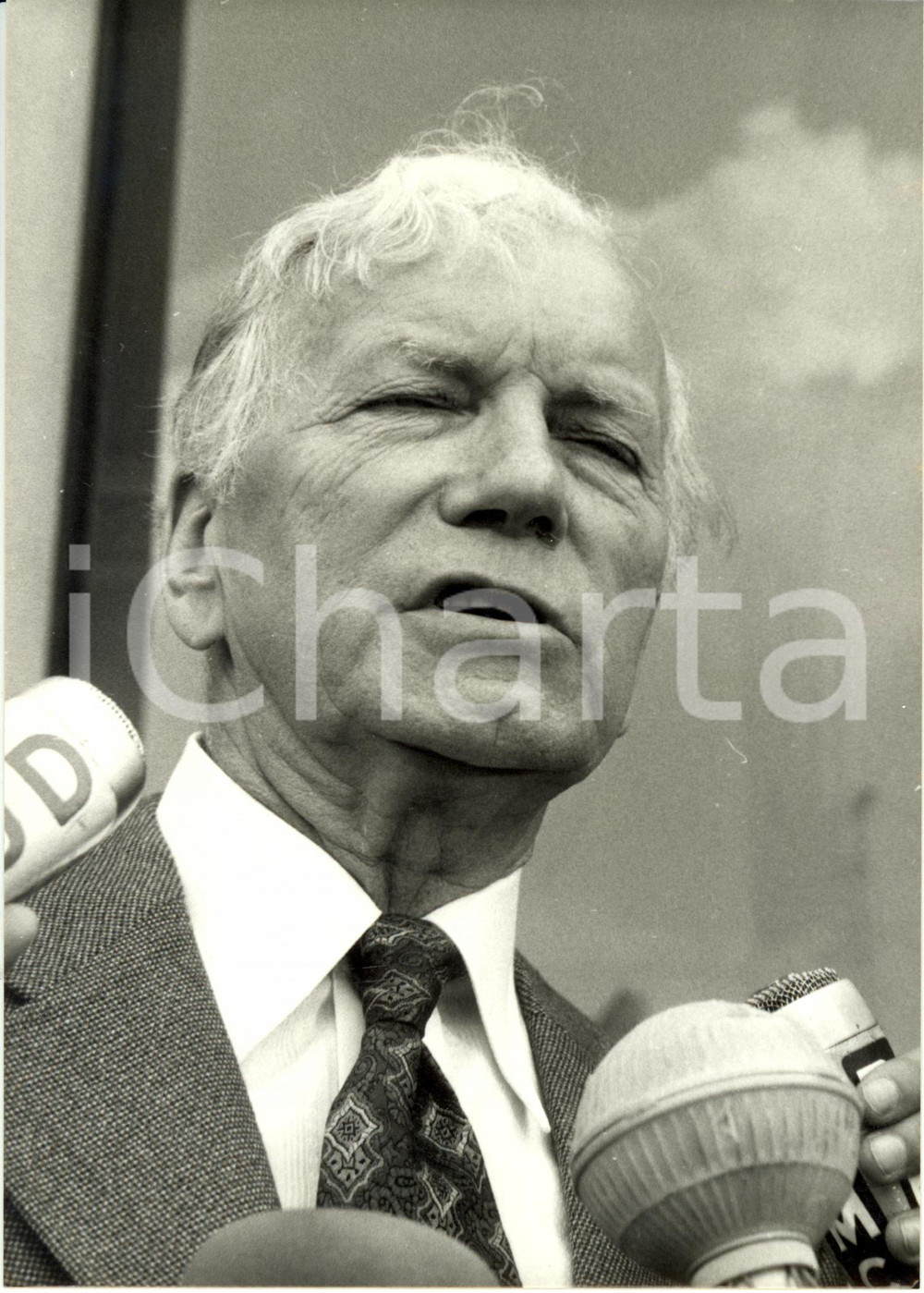 Fotografia d epoca originale 1978 PARIS AimÃ© PAQUET Mediatore Repubblica dopo colloquio con GISCARD D ESTAING 1