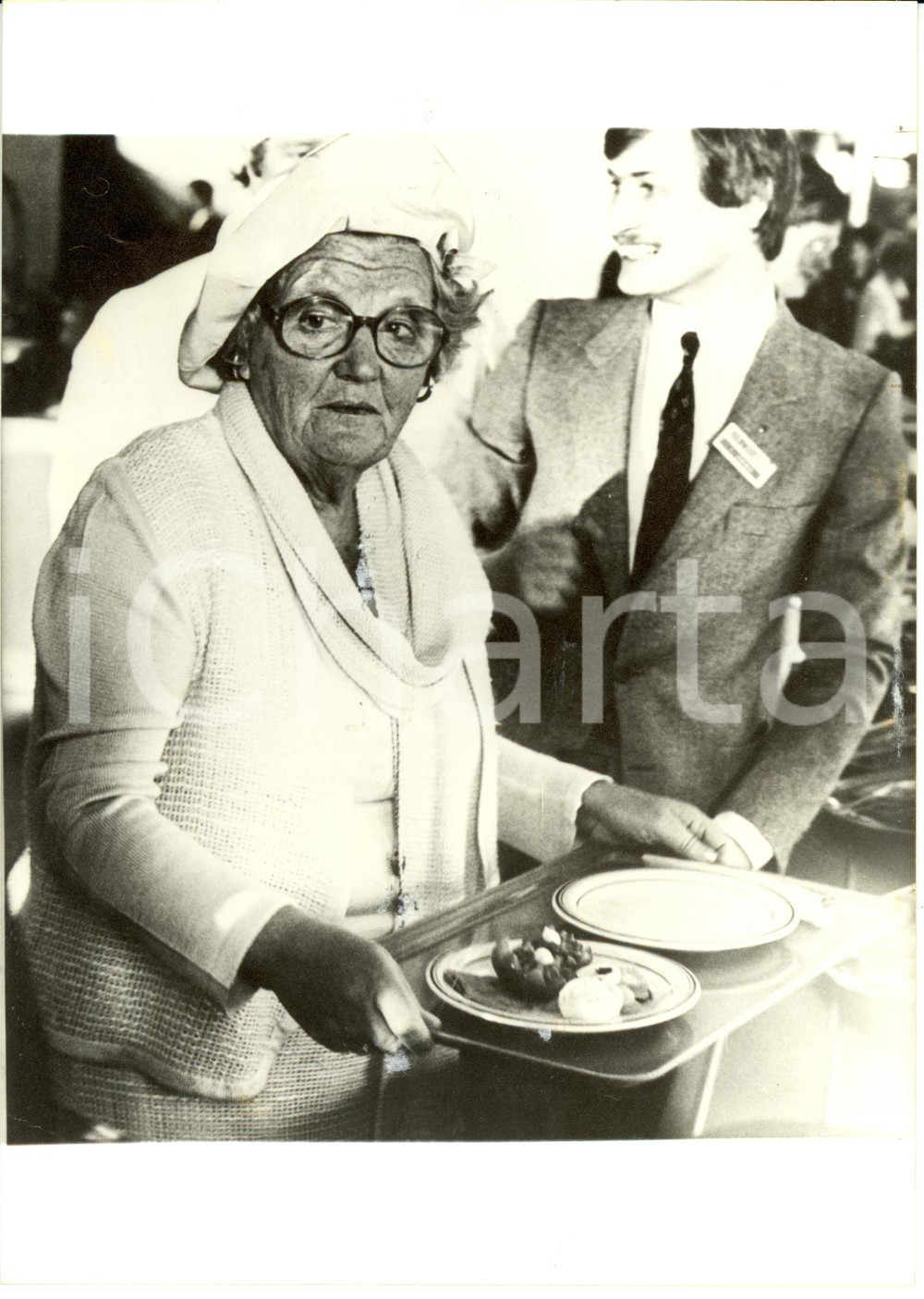 Fotografia d epoca originale 1979 THE HAGUE NL La Regina Giuliana si serve da sola la cena Fotografia 1