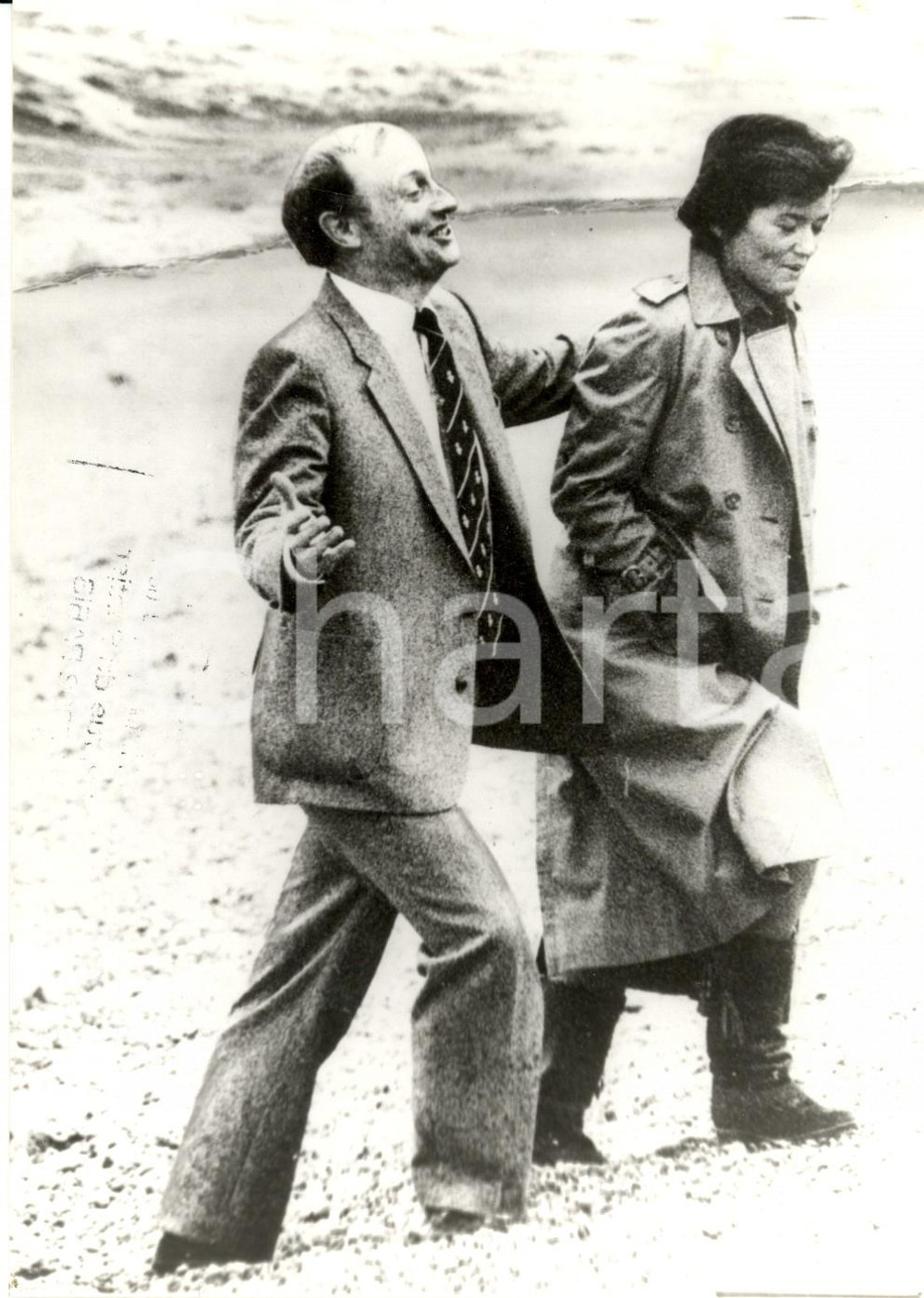 Fotografia d epoca originale 1983 BRIGHTON UK Neil KINNOCK neosegretario Partito laburista e moglie Gladys 1