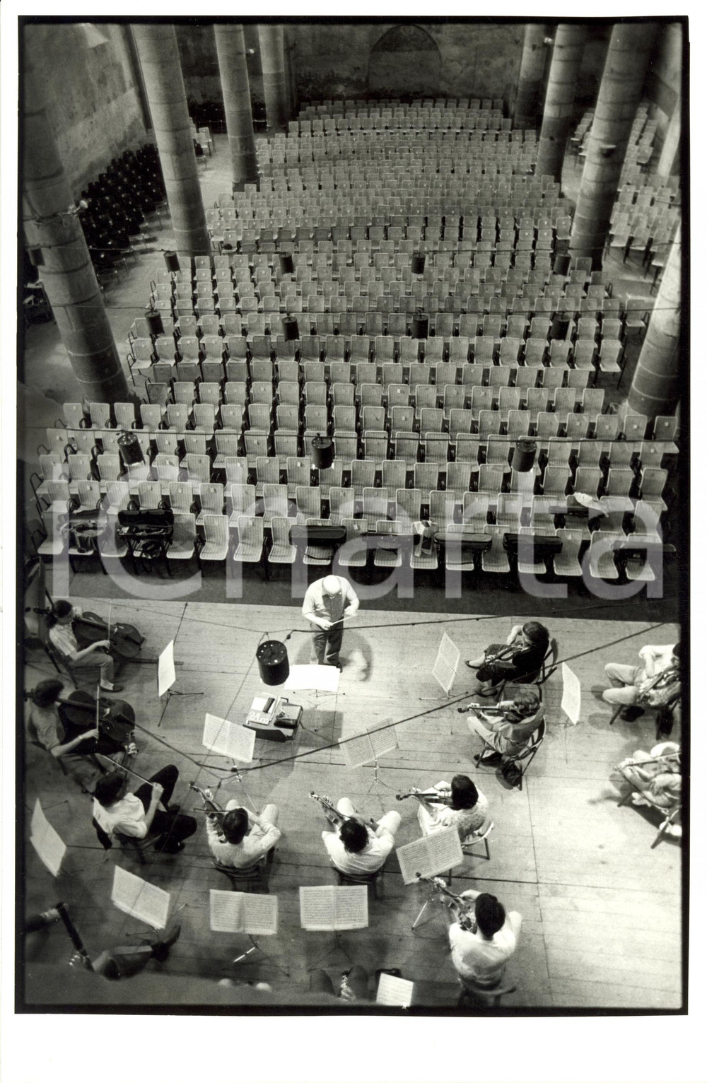 Fotografia d epoca originale 1985 GUEBWILLER F Chiesa DOMENICANI Orchestra PAUL KUENTZ prova concerto Foto 1