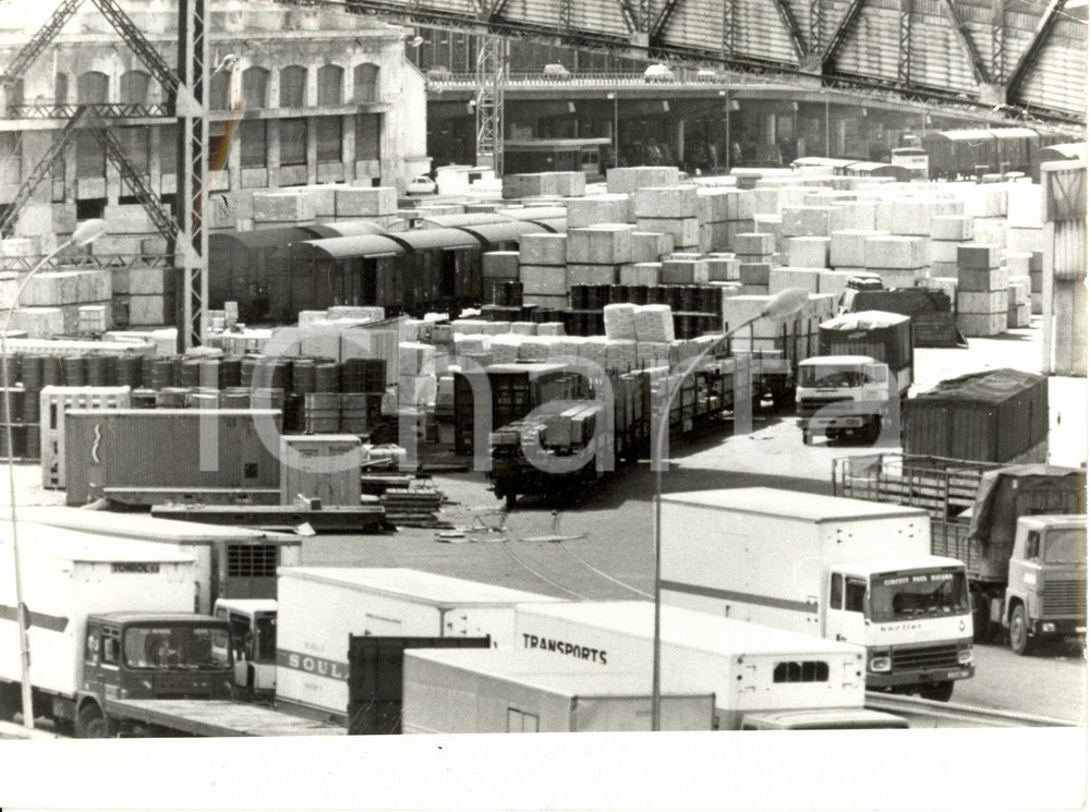 Fotografia d epoca originale 1979 MARSIGLIA F Veduta PORTO con container e autocarri Foto DANNEGGIATA 1