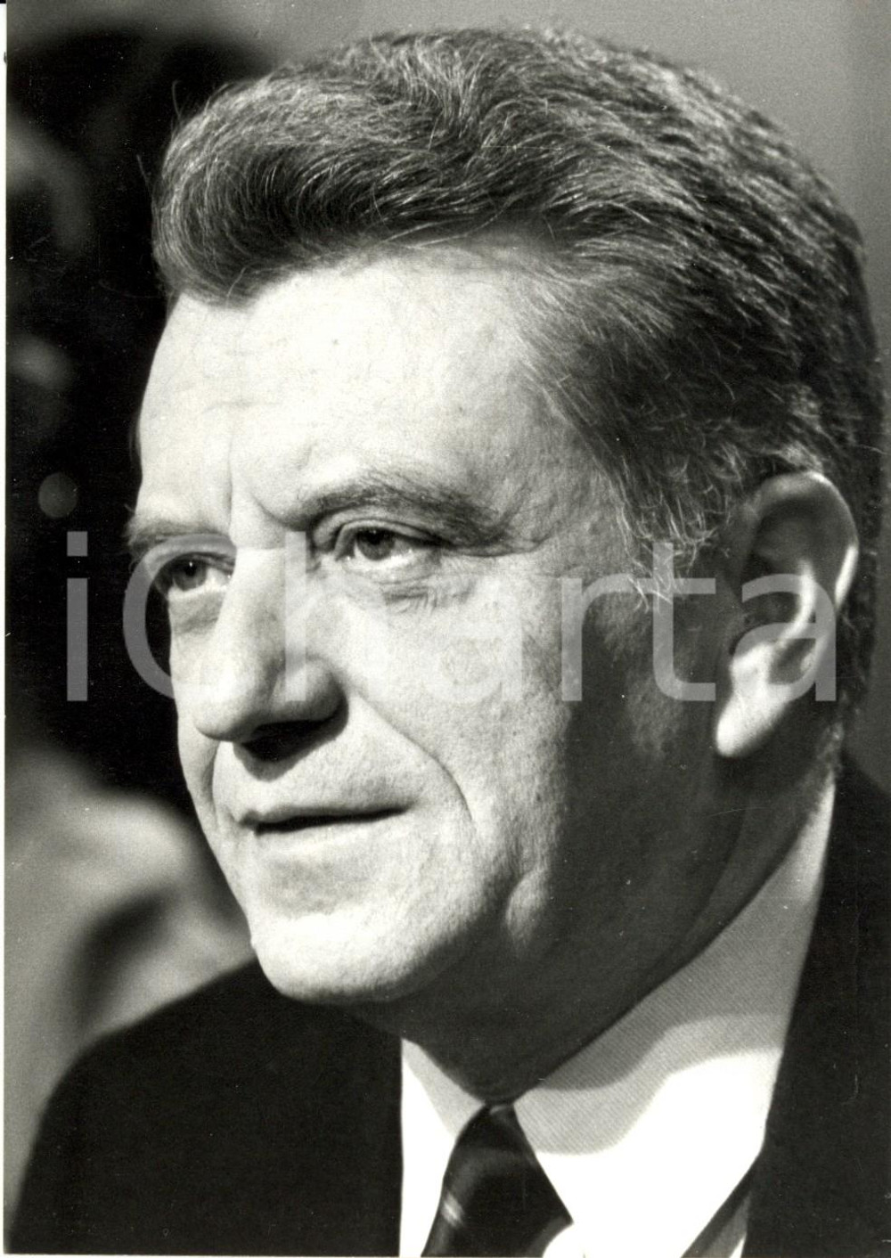 Fotografia d epoca originale 1985 PARIS Direttore Figaro Louis PAUWELS replica su razzismo a Georgina DUFOIX 1