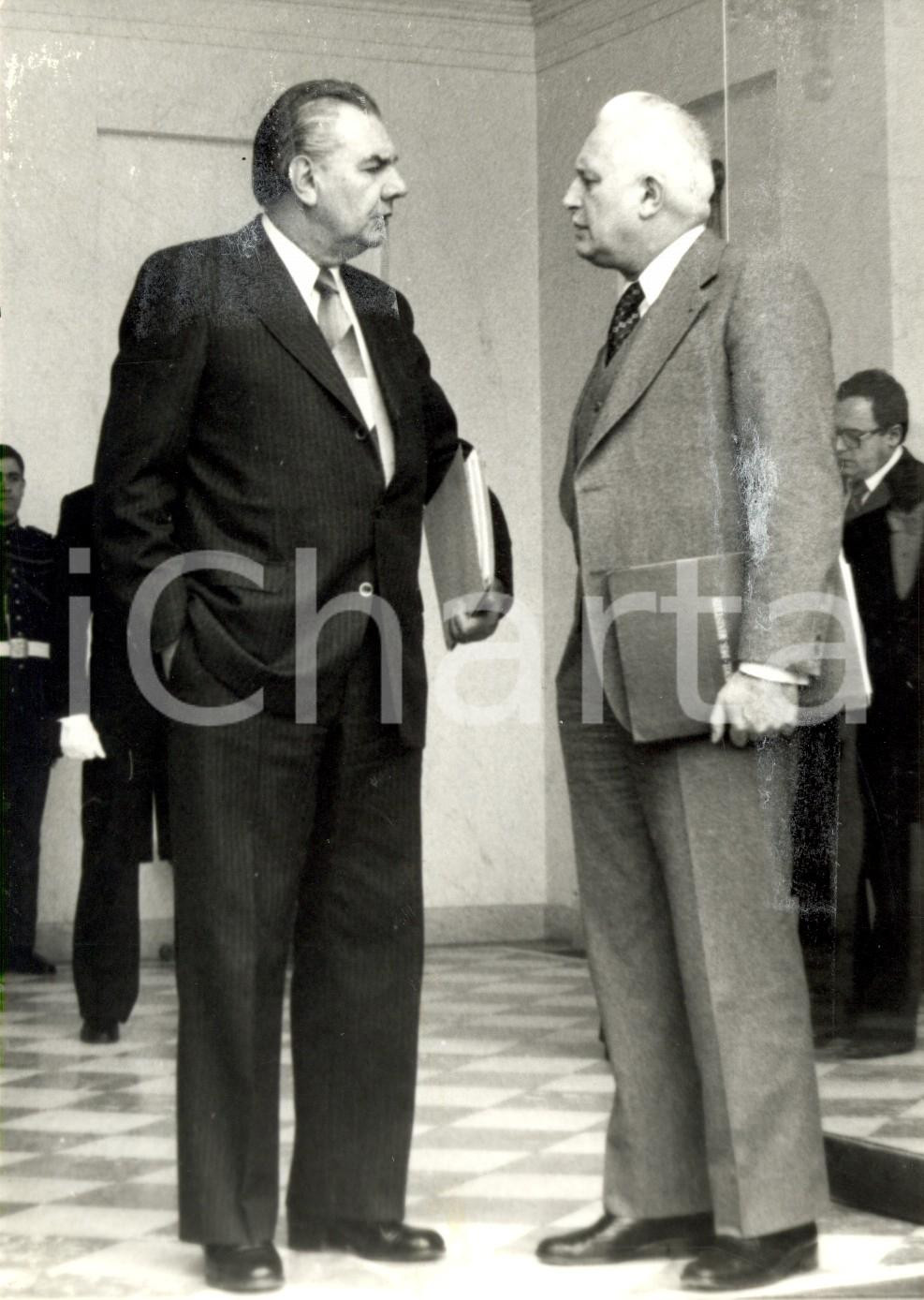 Fotografia d epoca originale 1978 PARIS FRANCE ELYSEE AndrÃ© GIRAUD e RenÃ© MONORY in Consiglio dei Ministri 1