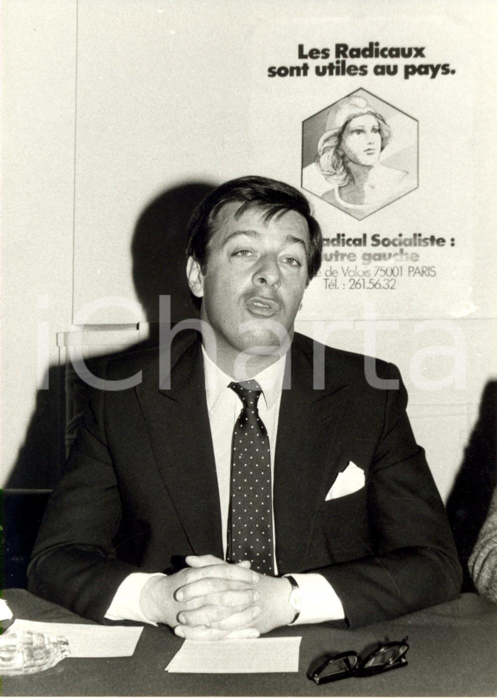 Fotografia d epoca originale 1980 PARIS Didier BARIANI presenta nuovo simbolo del Partito RADICALESOCIALISTA 1