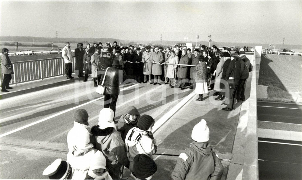 Fotografia d epoca originale 1987 SEMERSHEIM F Taglio del nastro dello svincolo dell autostrada A35 Foto 1