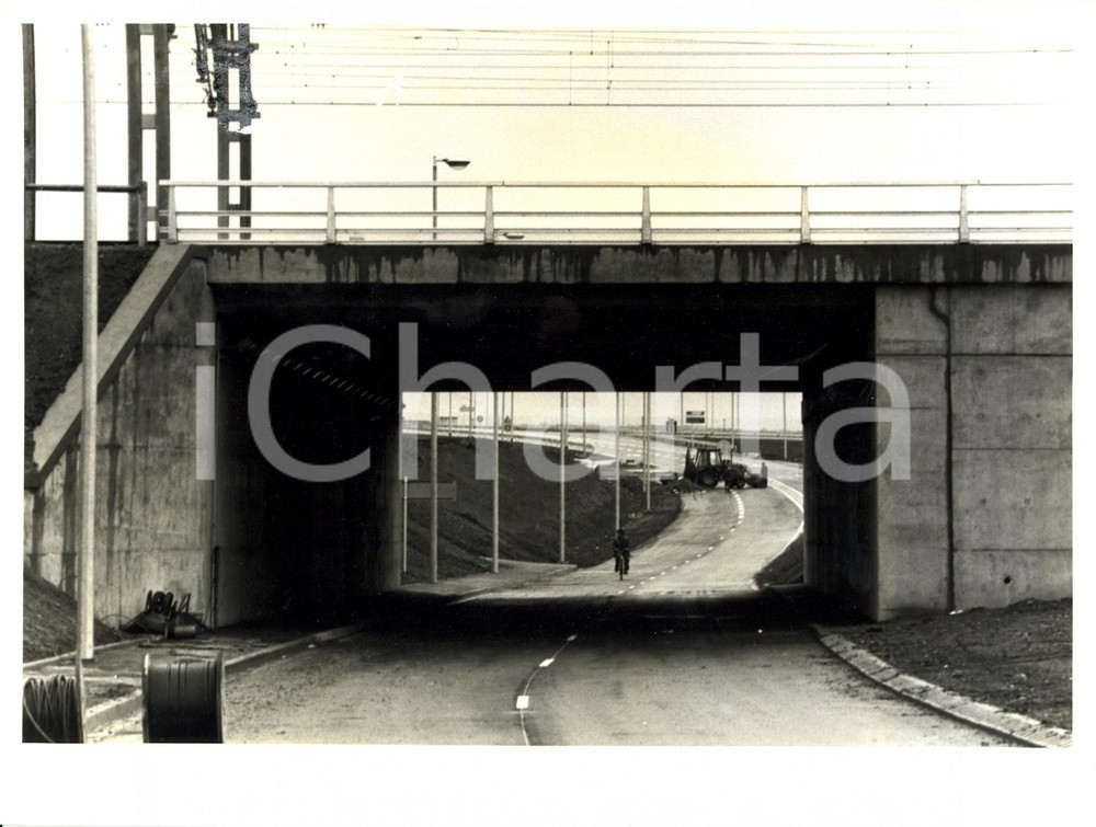 Fotografia d epoca originale 1980 ca SAINTLOUIS F Il nuovo svincolo dell A35 in fase di completamento 1