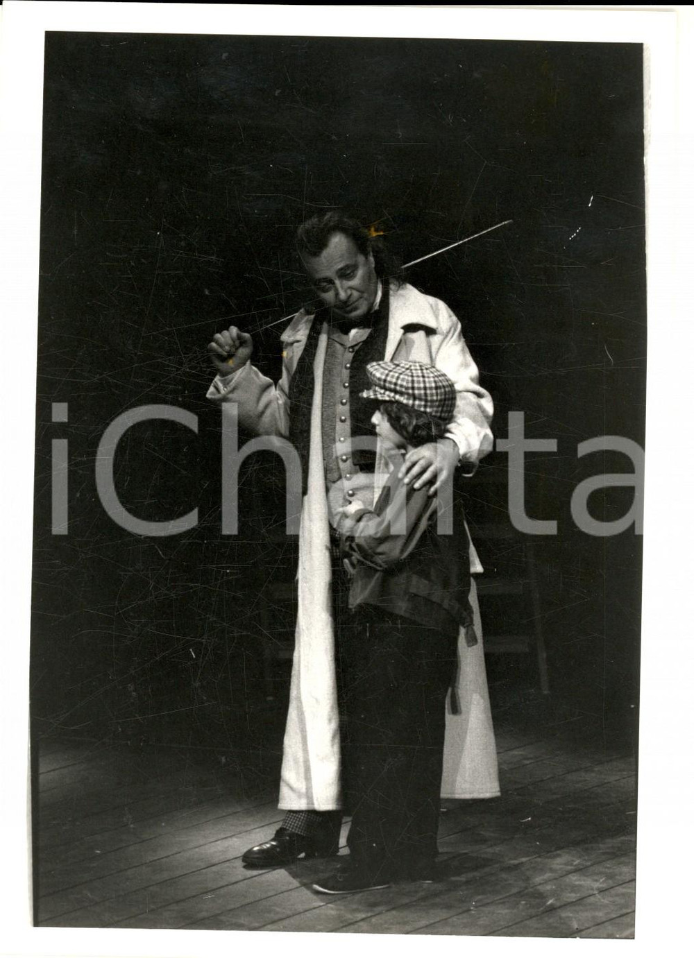 Fotografia d epoca originale 1985 ca STRASBOURG Opera National du RHIN  Messinscena con attore bambino Foto 1