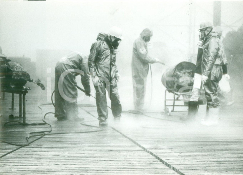 Fotografia d epoca originale 1986 SVIZZERA Squadra di intervento decontaminazione disastro SANDOZ Fotografia 1