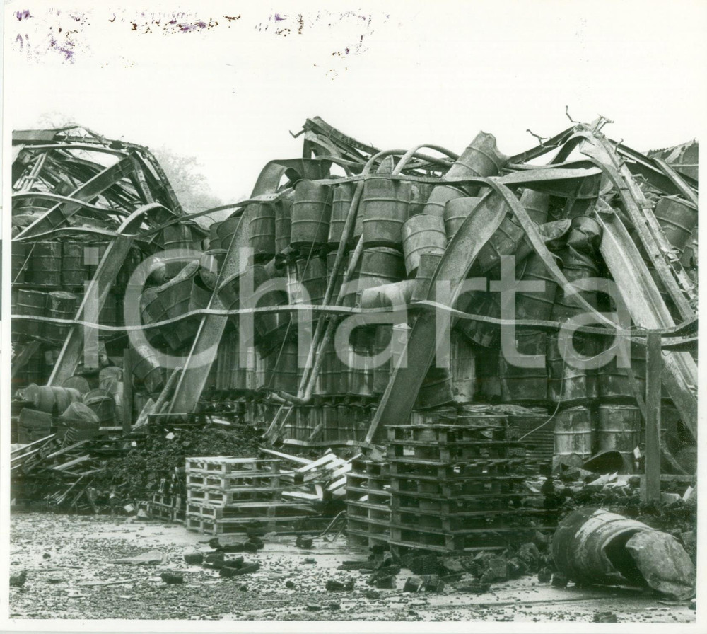 Fotografia d epoca originale 1986 SVIZZERA Rovine del disastro chimico fabbrica SANDOZ Fotografia 1